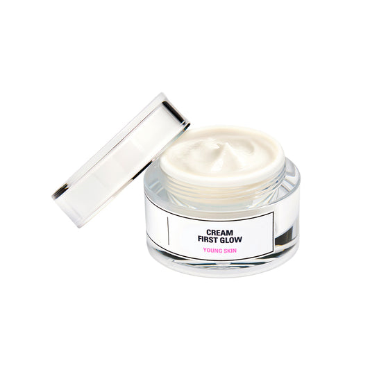 CREAM FIRST GLOW – FÜR DIE JUNGE HAUT